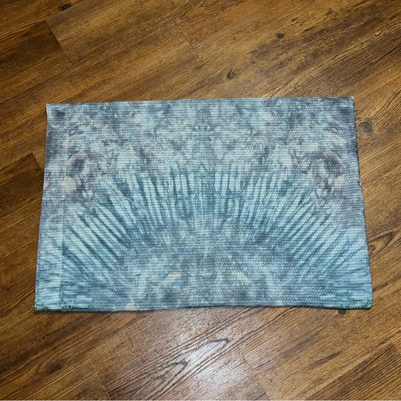 Room Essentials Other - Room Essentials Blue, Green Gray Patterned Single Pillowcase Full Size